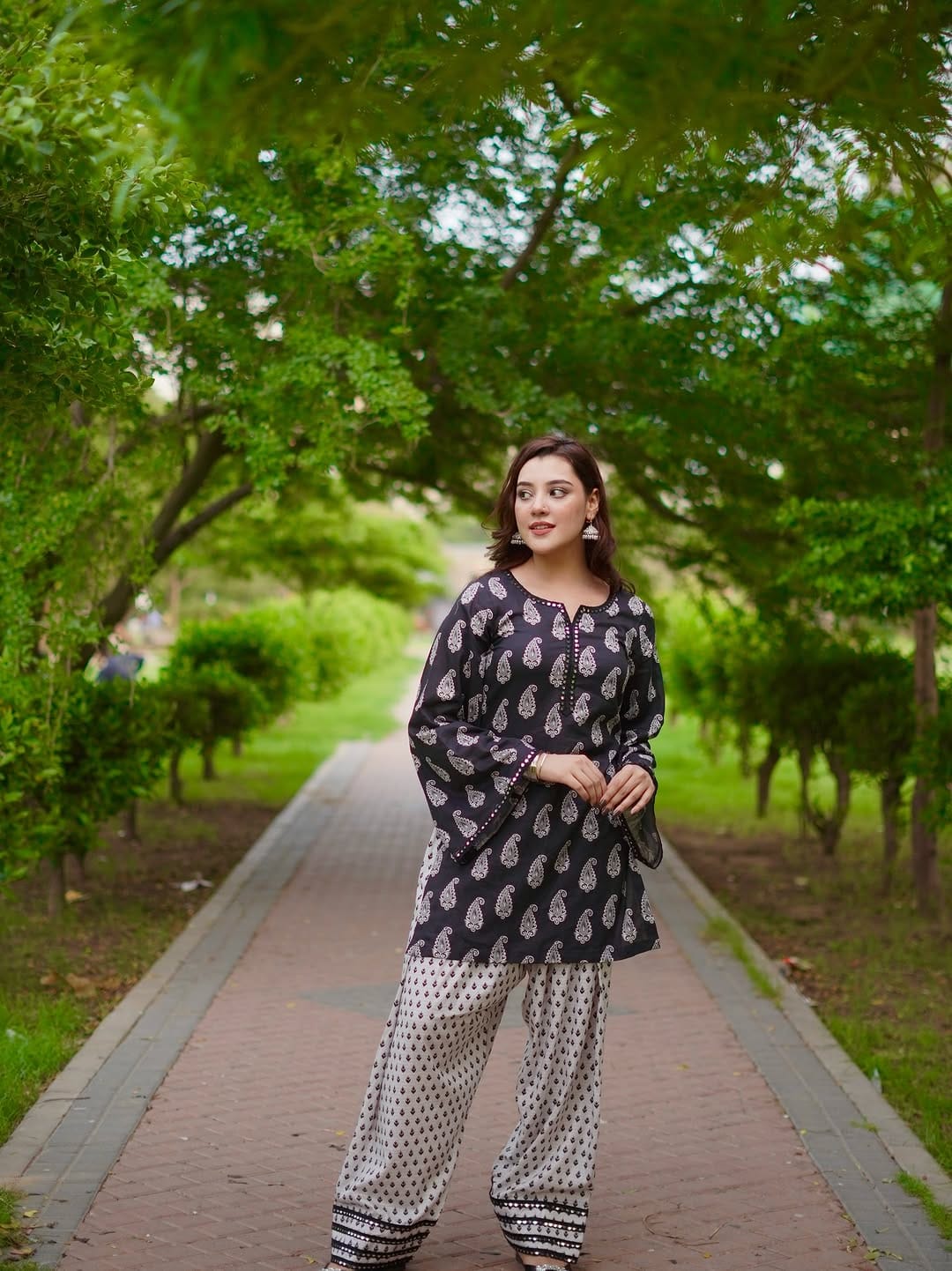 MEHRU FARSHI 2PC STITCHED FOR GIRLS